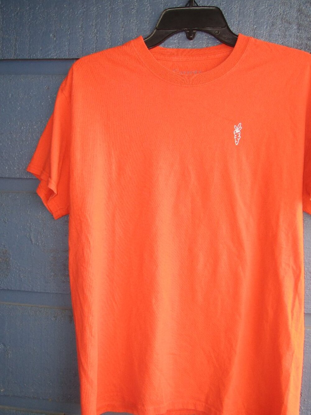 carrot T-shirt by Anwar in size Medium.